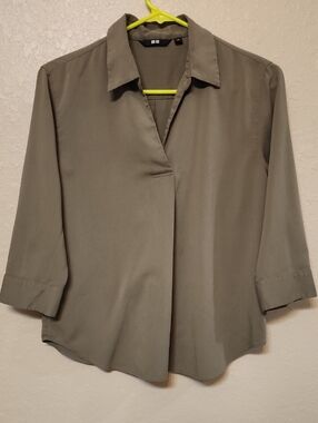 UNIQLO Olive Green Women's Collared Blouse